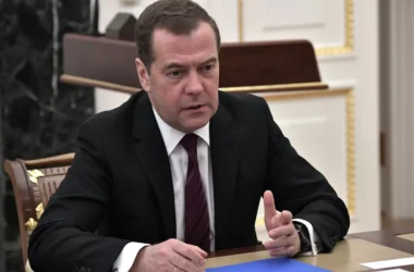 Д. Медведев поздравил американцев с днем независимости