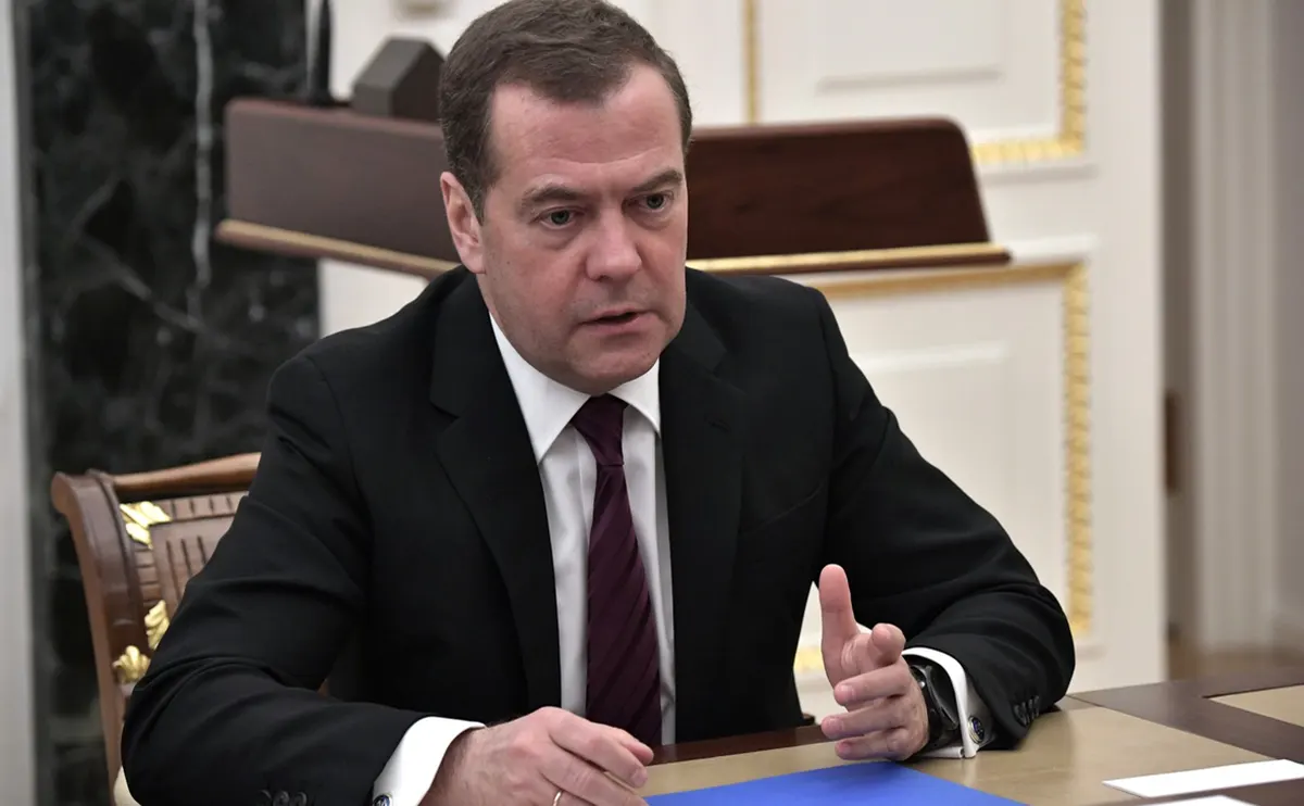 Д. Медведев поздравил американцев с днем независимости