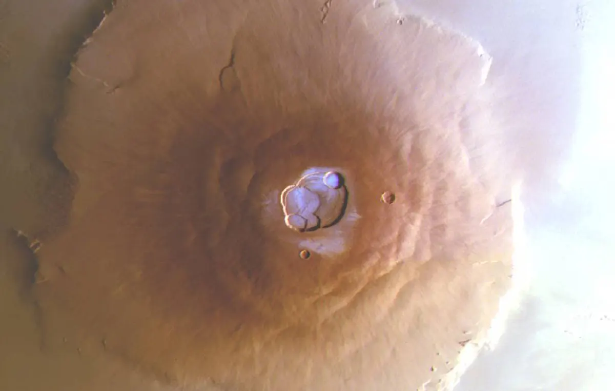 Снег на Марсе: Новое открытие