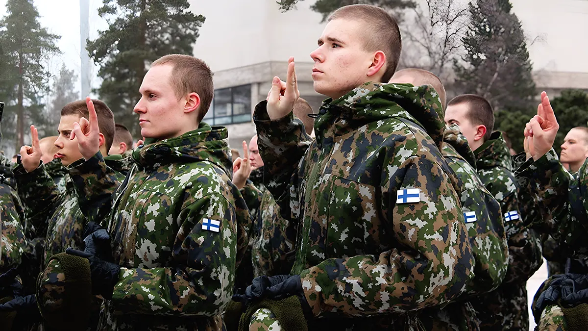 Опрос в Финляндии: за и против отправки войск на Украину