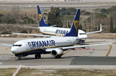 Пожар на самолете Boeing Ryanair: пассажиры успешно эвакуированы